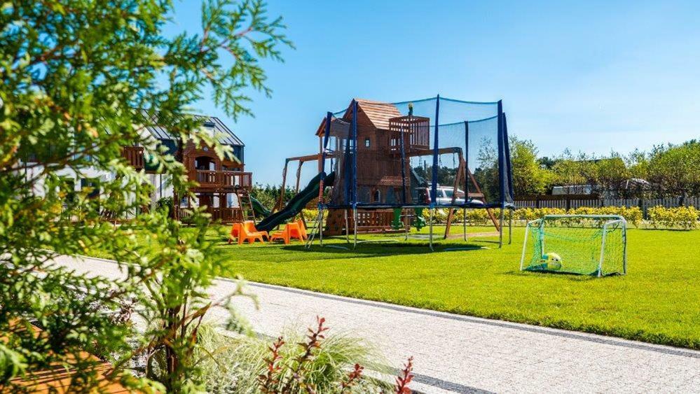 Debki Plaza Apartment Екстериор снимка